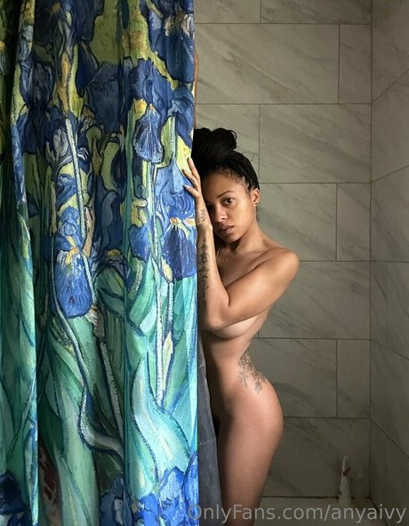 Anya Ivy schauspielerin perfekte galerien