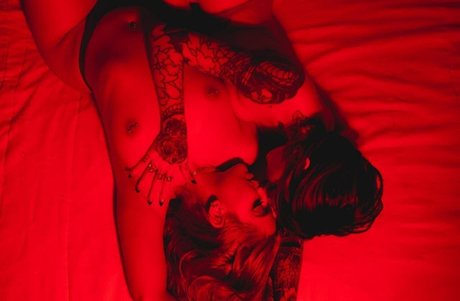 Kelly Medanie schöne heiße archiv