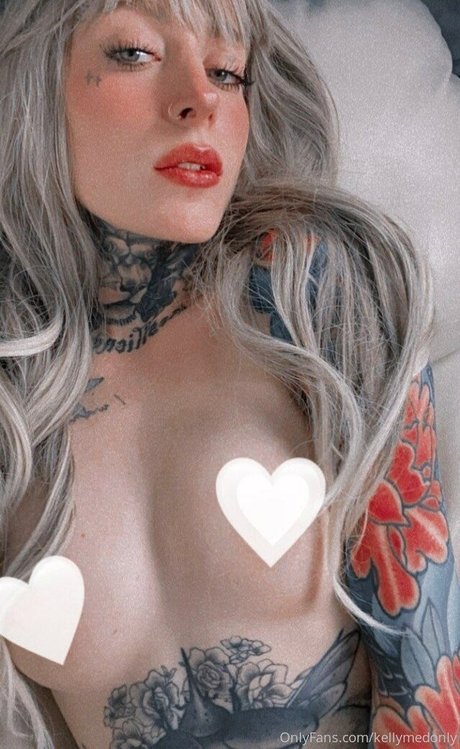 Kelly Medanie model heiße galerien