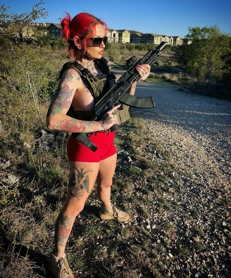 Gun Bunnies perfekte sexy bilder