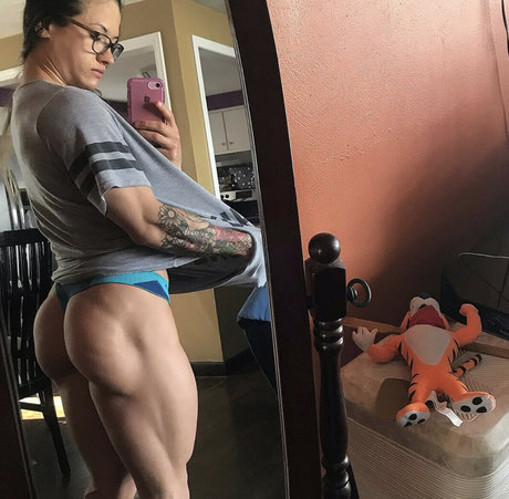 Francesca Mujica nackt erwachsene bild