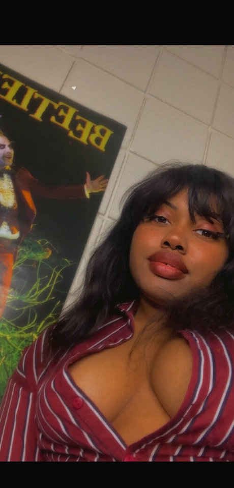 thiccxms nackt schöne bilder