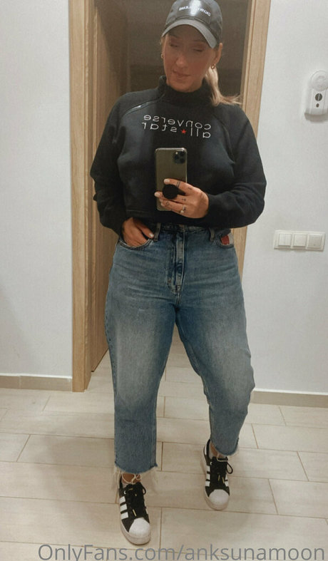 anksunamoon porno nette foto