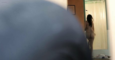 Roxane Mesquida nackt akt bilder