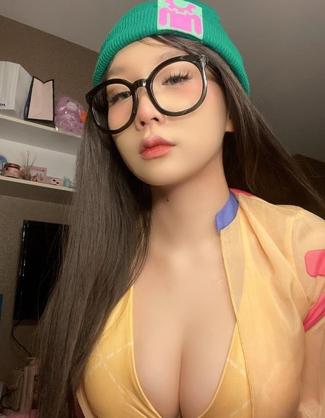 Charlottemalaew hd pornographische bild