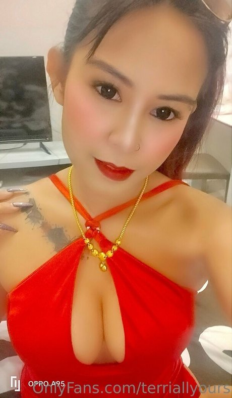 terriallyours schauspielerin nette fotos