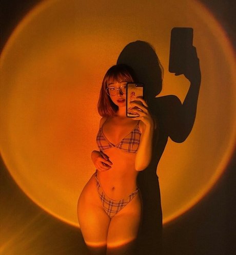 Daniela RD Lewis top pornografische bild