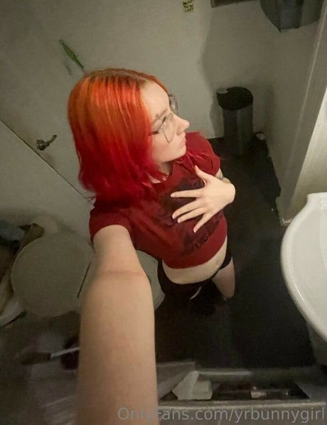 yrbunnygirl nacktheit sexy bilder