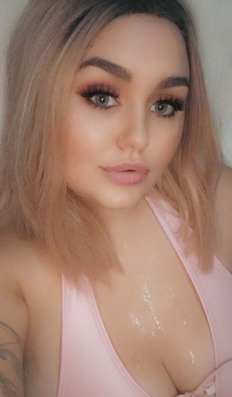 btattooed angel kunst nackte bilder