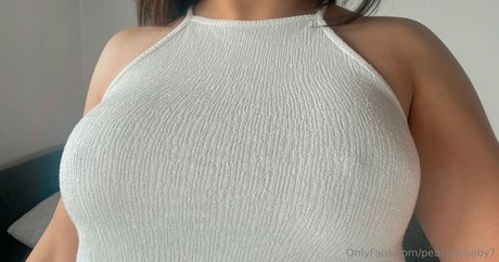 peachyybaby7 schauspielerin schöne fotos