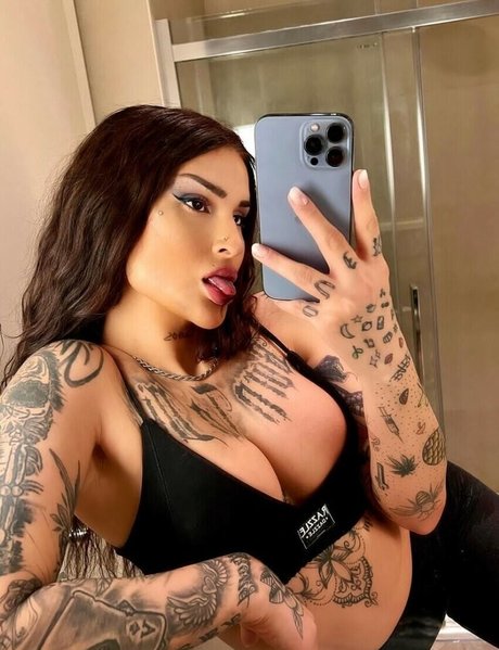 Damla Ozden hübsche porno fotos