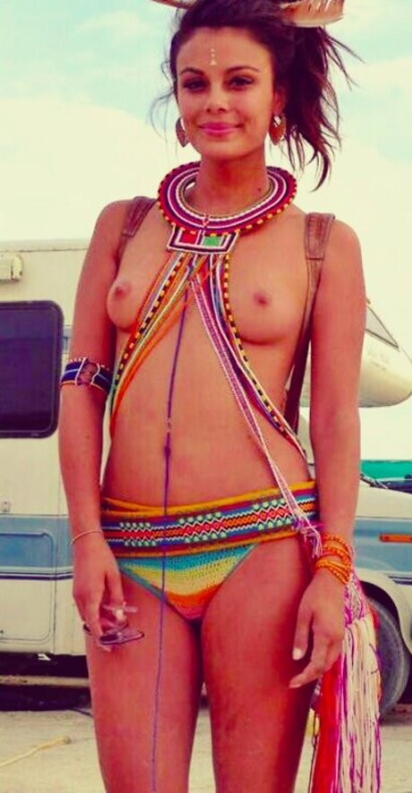 Nathalie Kelley nacktheit kunst archiv