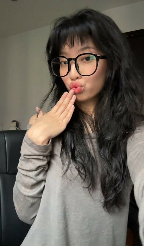 Yujin pornographische pornostar bilder