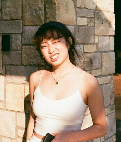 Yujin schöne akt bild