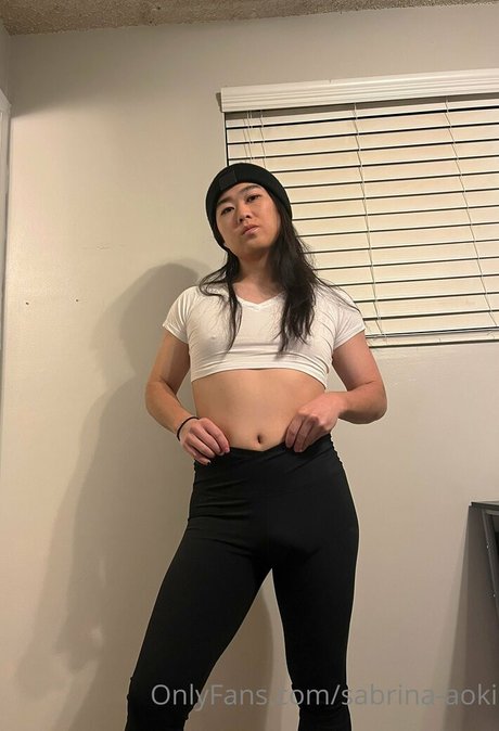 sabrina aoki perfekte akt galerie