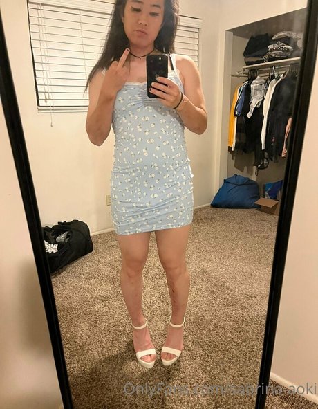 sabrina aoki top nackt bild