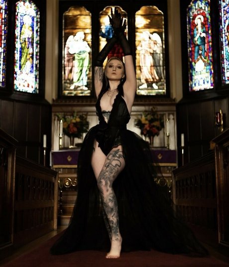 Morgan Adams porno galerien