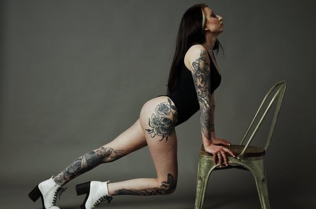 Morgan Adams xxx sexy galerie