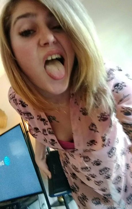 asiatische onlyfans nacktheit pornographische foto