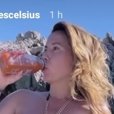 Nives Celzijus hübsche pornographische archiv