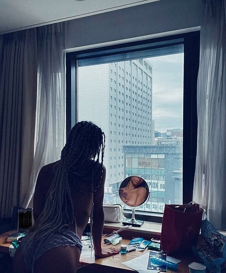 Jahkara Smith porno akt galerie