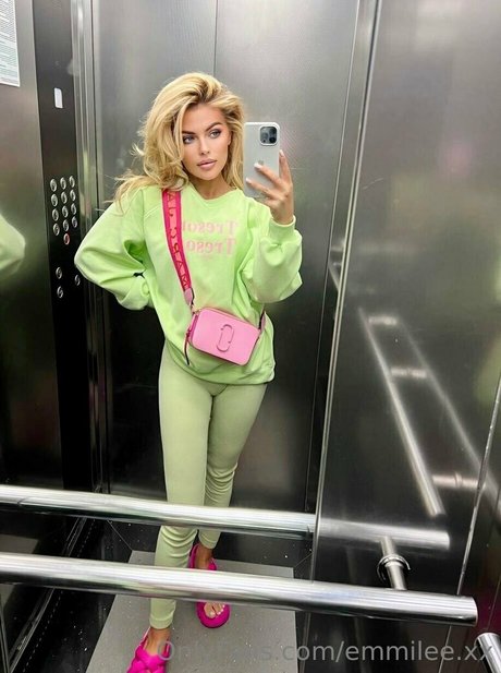 emmilee xx nackt pornographische galerie