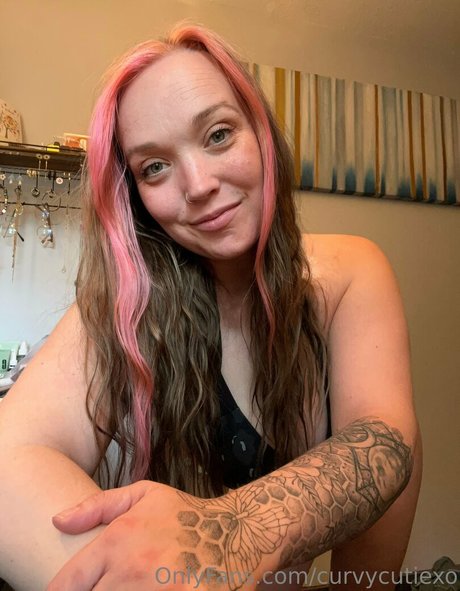 curvycutiexo hd porno bild