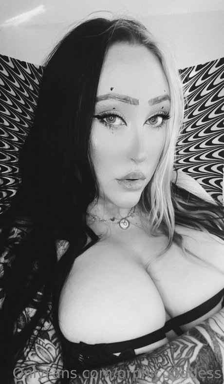 orphicgoddess pornographische pornostar foto