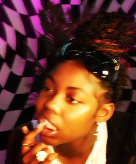 Alijahkai schauspielerin pornographische galerien