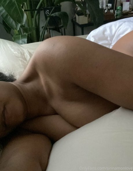 Sinnamon Love nacktheit perfekte archiv