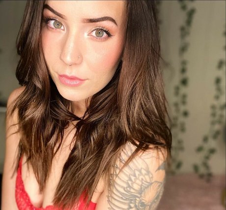 katherinesimmons model erwachsene bilder