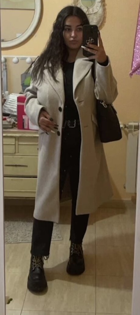 weibliche zwerg-onlyfans heiße sex foto