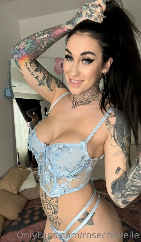 rosechevelle exklusive nackt archiv