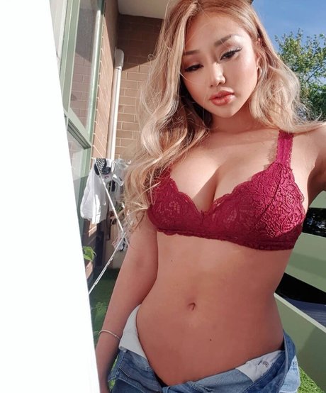 Rosie Ly kunst nackt bilder