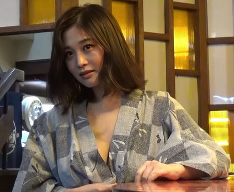 Rin Takahashi Bilder