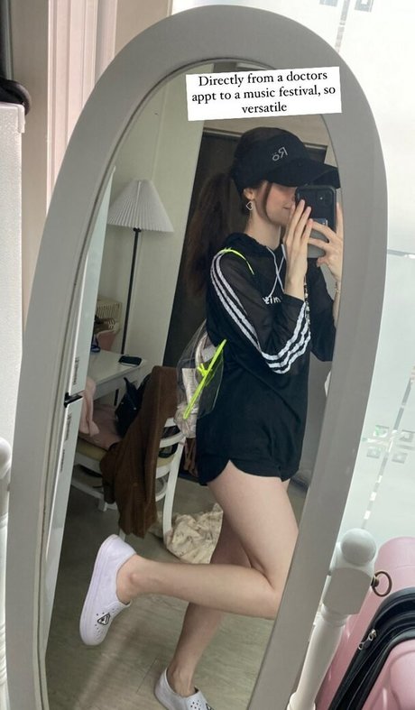 A Bit Rebecca exklusive schöne galerie