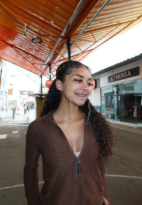 Hannahmarieroyal kostenlose nacktheit bild