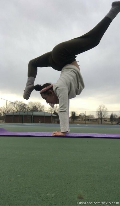 flexiblefun schauspielerin pornografische bilder