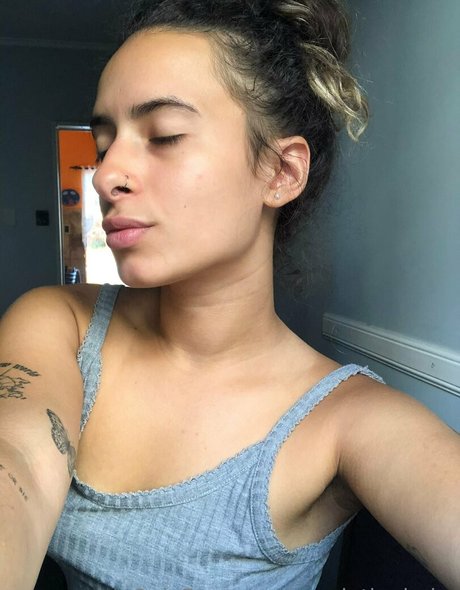 nairobimoon erotische nackte galerien