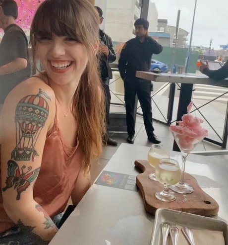 bundaddy schauspielerin kunst galerien