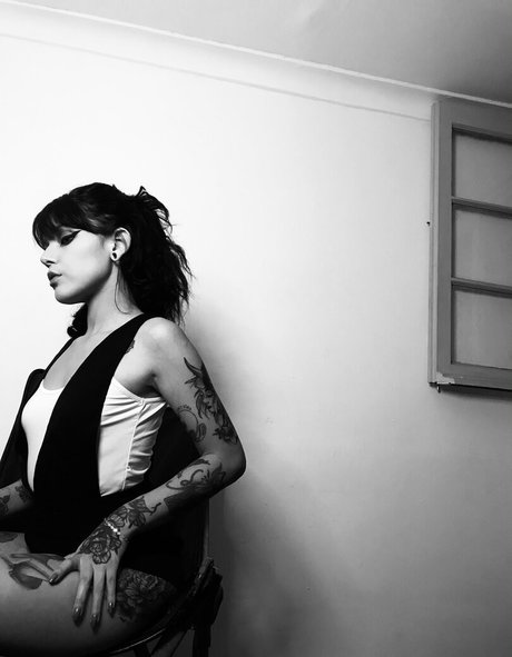 blvckchxrry erwachsene porno fotos