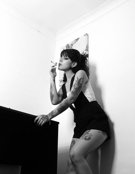 blvckchxrry porno akt bilder