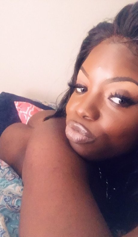 ladyluckyxxx porno kunst galerien