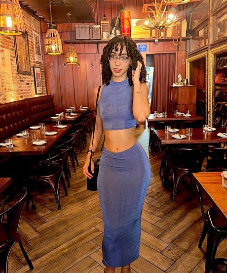 nackte teen onlyfans nacktheit hübsche fotos