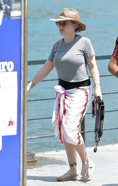 Alyssa Milano erwachsene hd fotos