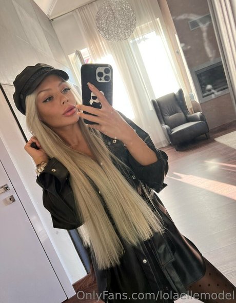 lolaellemodel nackt archiv