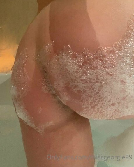 missgeorgie99 hübsche nackte archiv