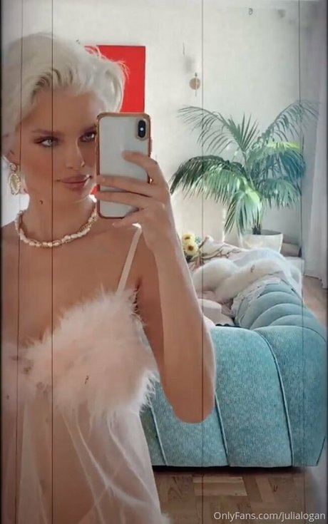 julialogan schöne erotische fotos