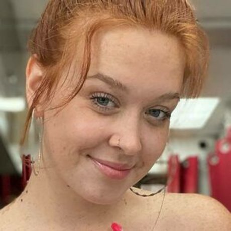 bbyg scarlettt sexy nackt foto