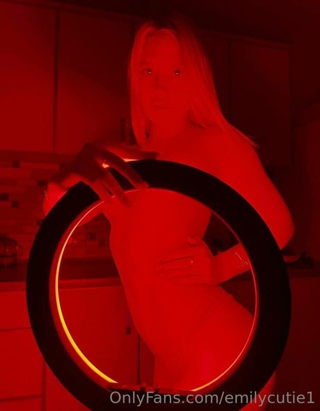 emilycutie1 sexy freie galerie